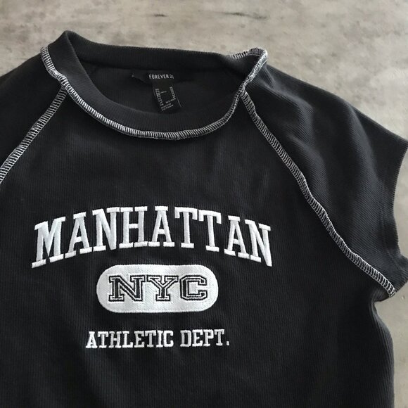 Forever 21 Top Medium NYC Black Cropped Baby Tee Ribbed Grunge Y2K Baddie Indie - Picture 2 of 10